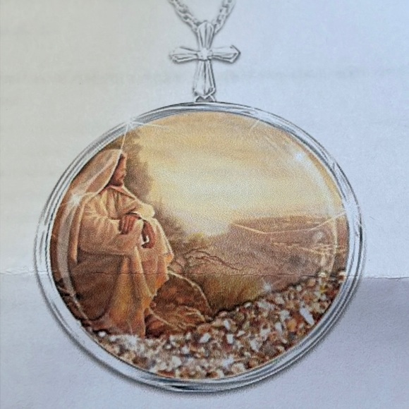 Bradford Exchange Holy Land Sand Diamond Necklace w/ Greg Olsen Art 18” Necklace - Picture 10 of 10